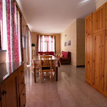 Sunset Seaview Pensionat 4*